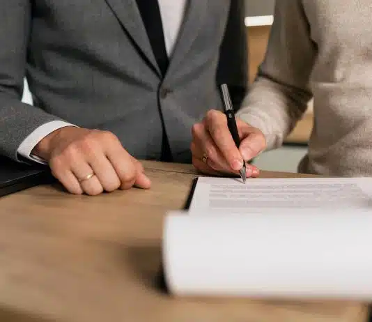 Comment devenir conseiller immobilier sans diplôme en toute légalité ?